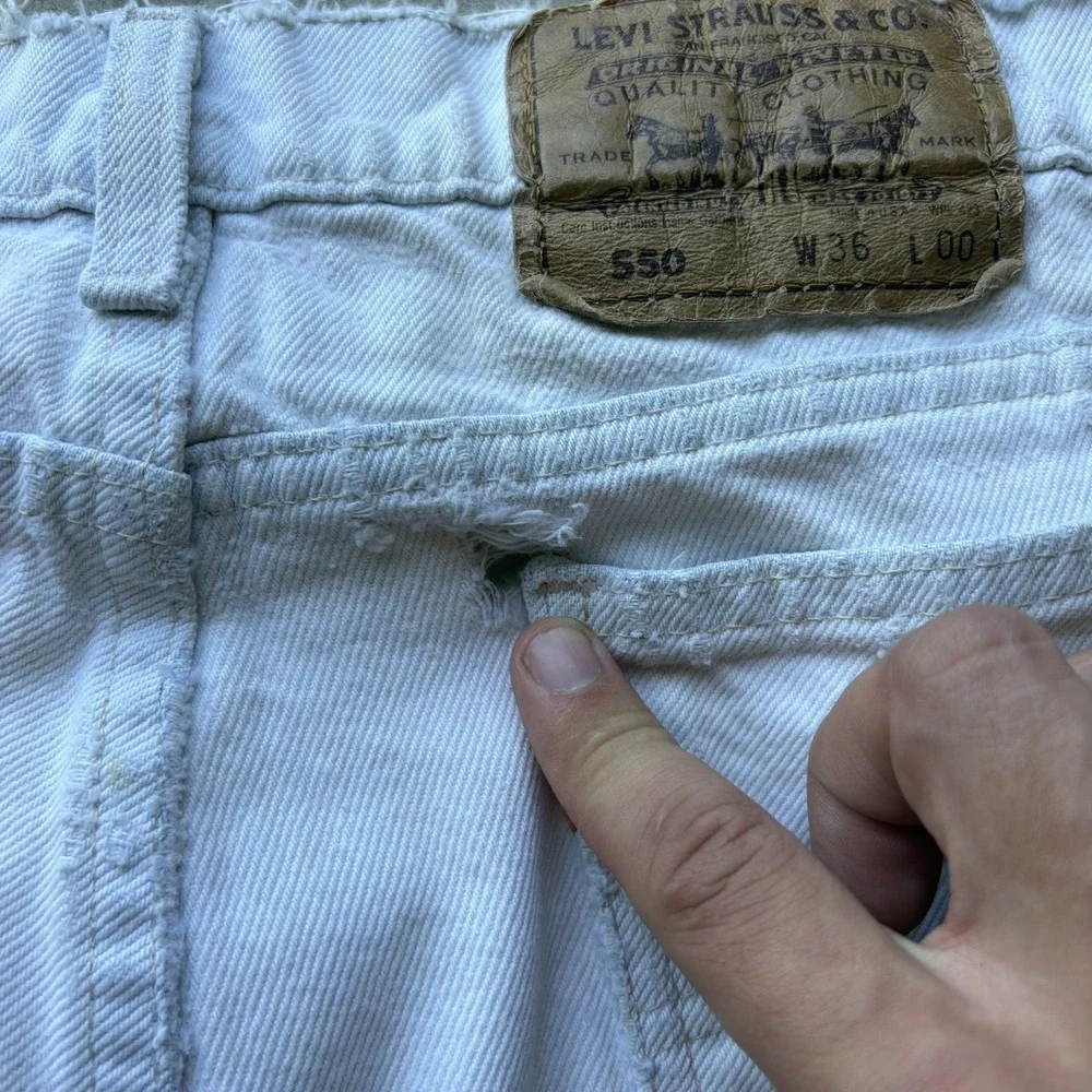 Vintage Levis 550 Orange Tab White Denim Cutoff Shorts Jorts Size W36 Distressed